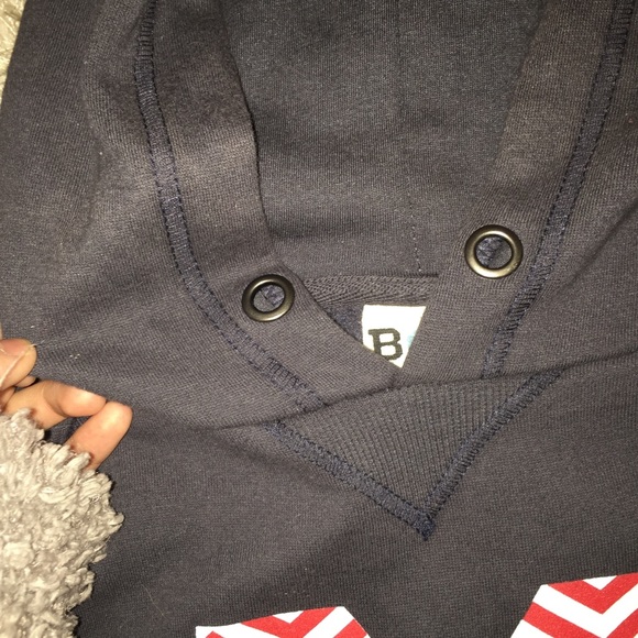 SOLD ON ANOTHER APP Gray fleece lined ole miss - Picture 3 of 4